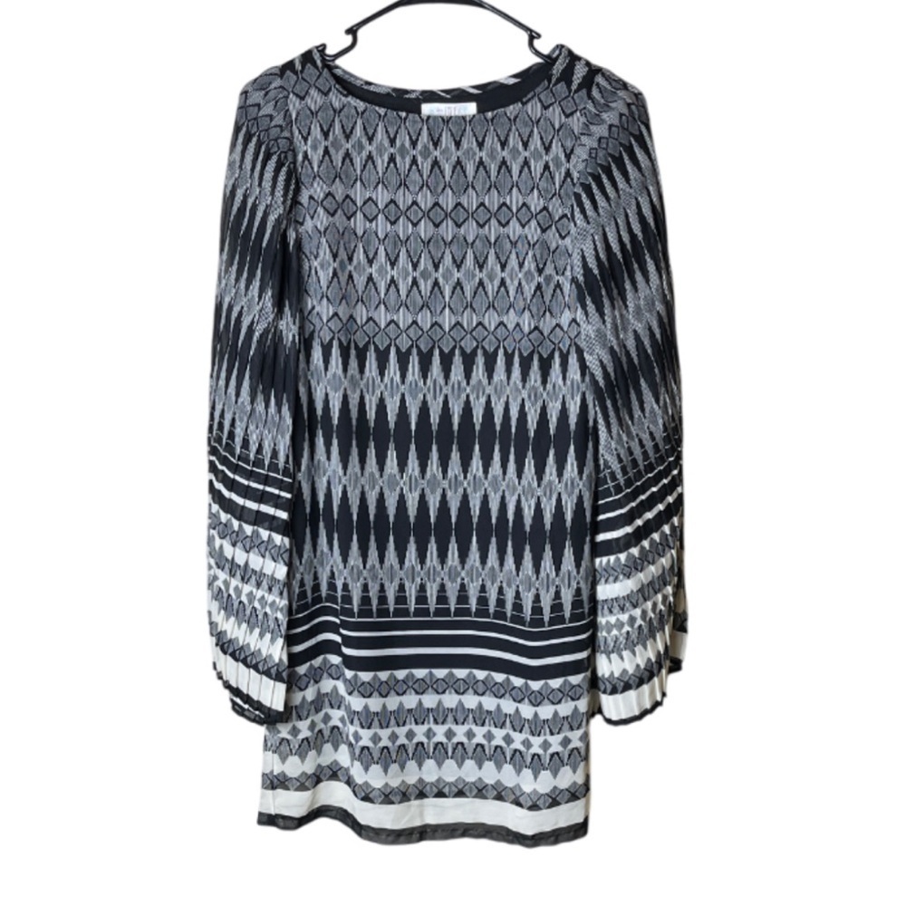 love, Fire Black & White Geometric Flowy Angel Wing Dress - Small